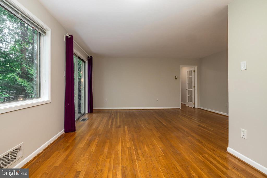 10506 WEYMOUTH STREET 203