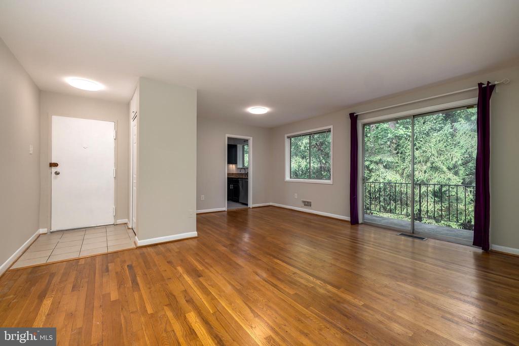 10506 WEYMOUTH STREET 203