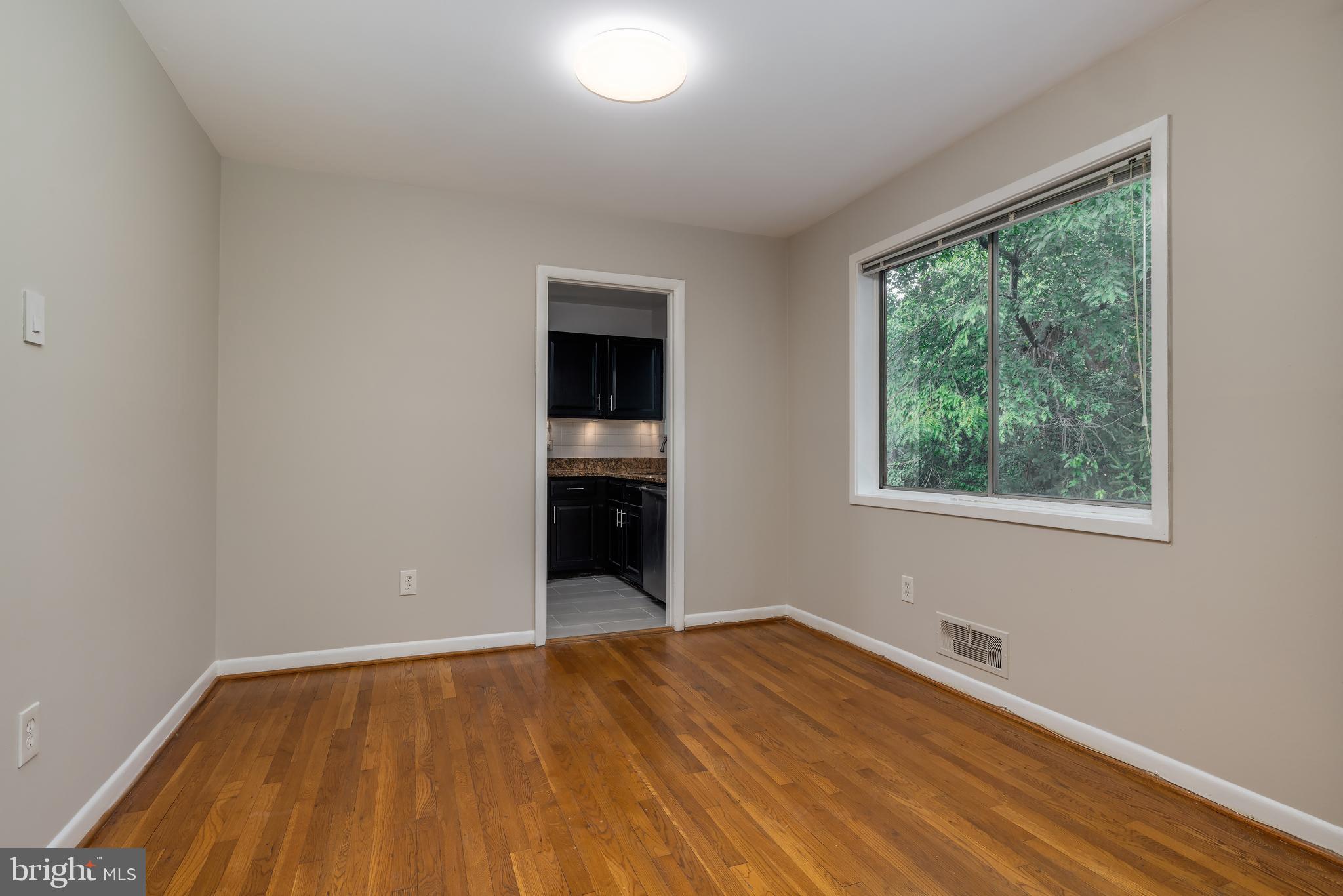 10506 WEYMOUTH STREET 203