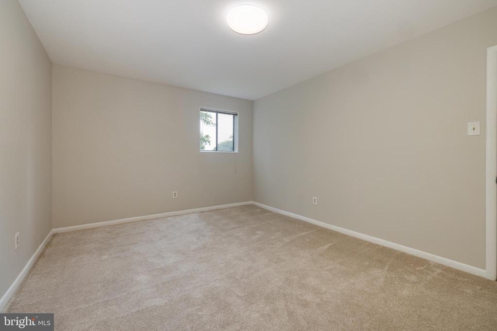 10506 WEYMOUTH STREET 203