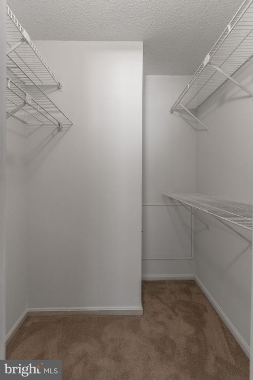 10101 GROSVENOR PLACE L03