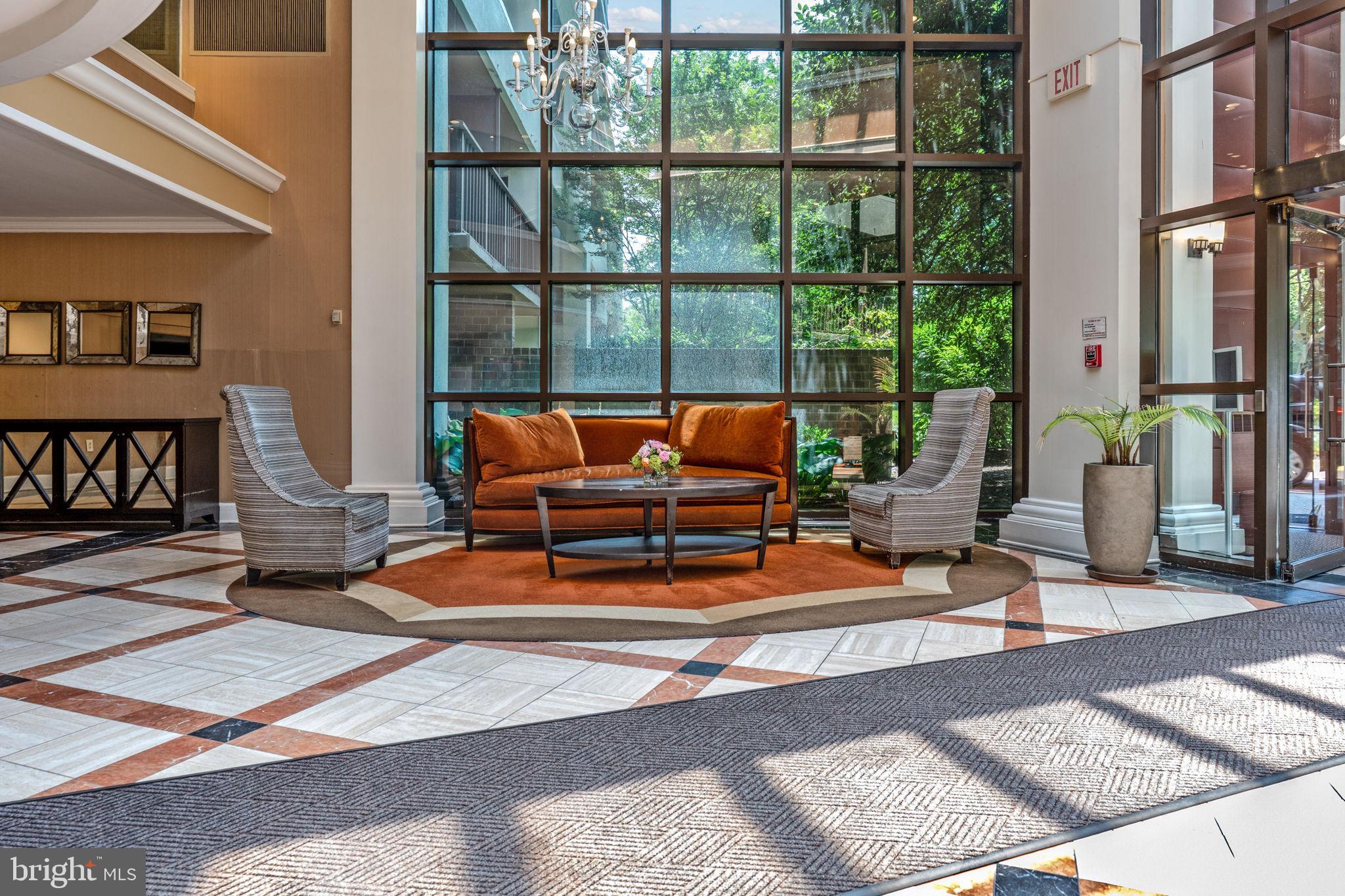 10101 GROSVENOR PLACE L03