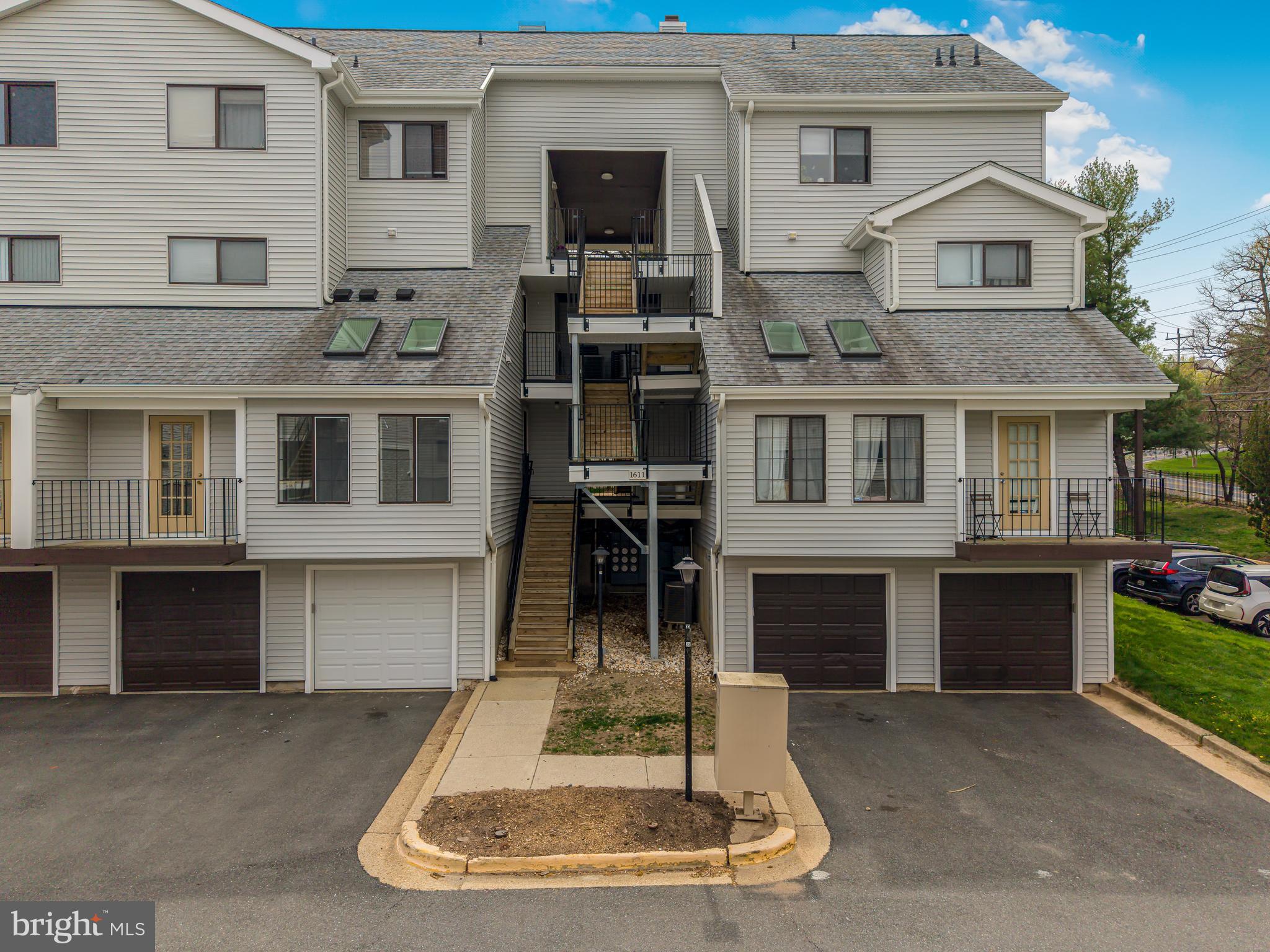 1611 CARRIAGE HOUSE TERRACE 1611-DD