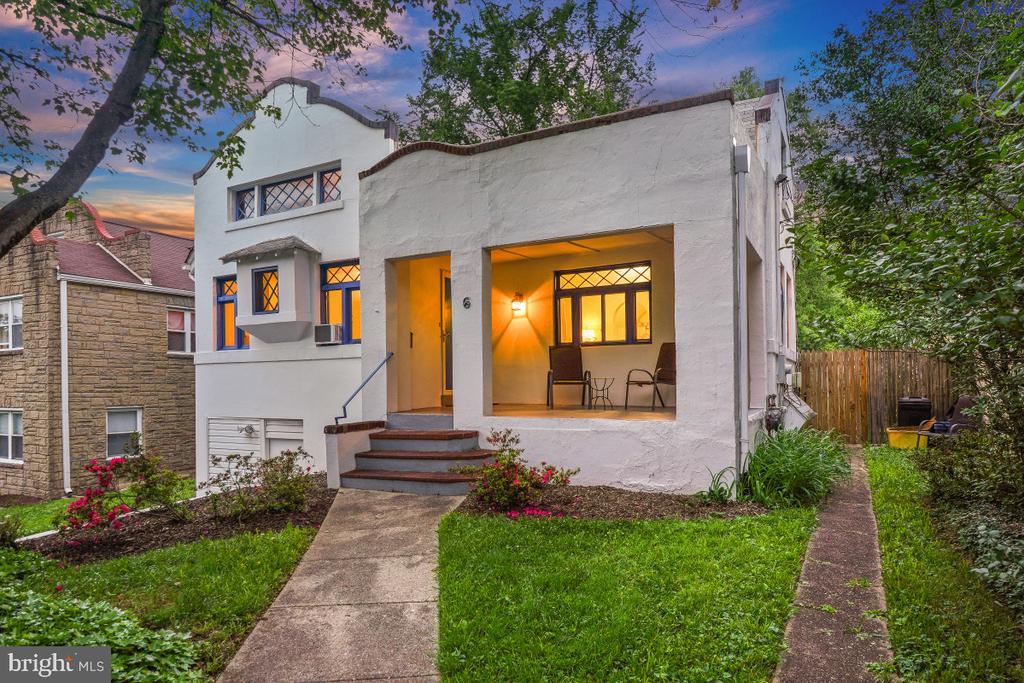 6 PHILADELPHIA AVENUE