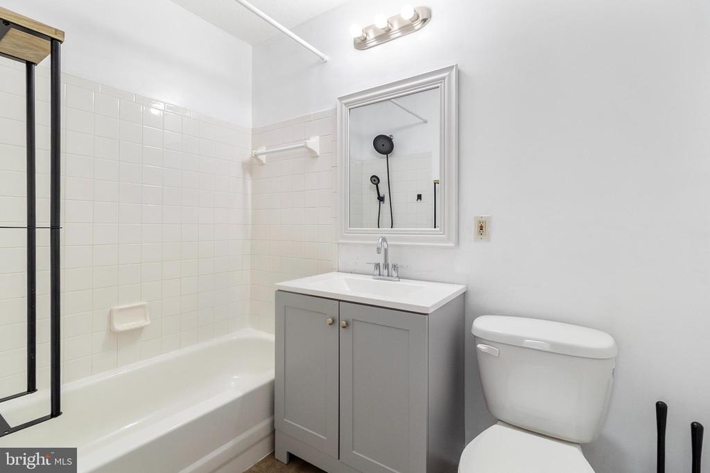 14101 FALL ACRE COURT Unit: 3-22