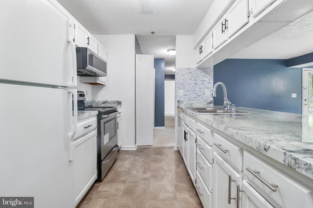 14101 FALL ACRE COURT Unit: 3-22