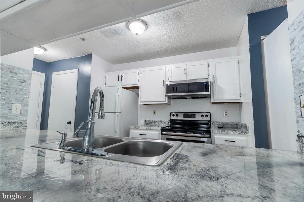 14101 FALL ACRE COURT Unit: 3-22