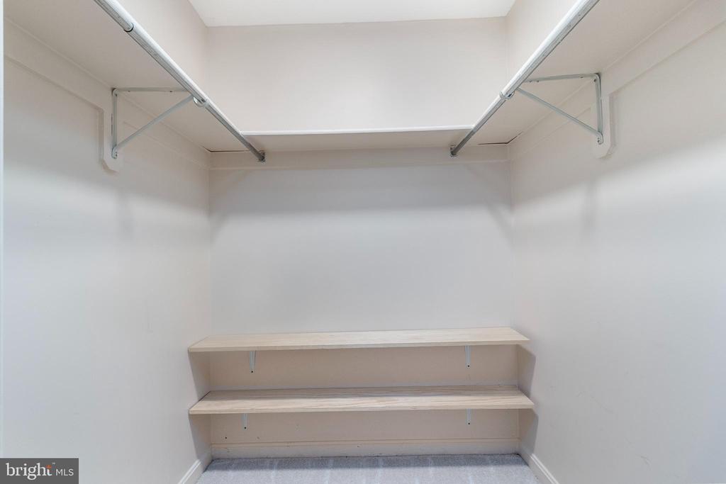 14101 FALL ACRE COURT Unit: 3-22