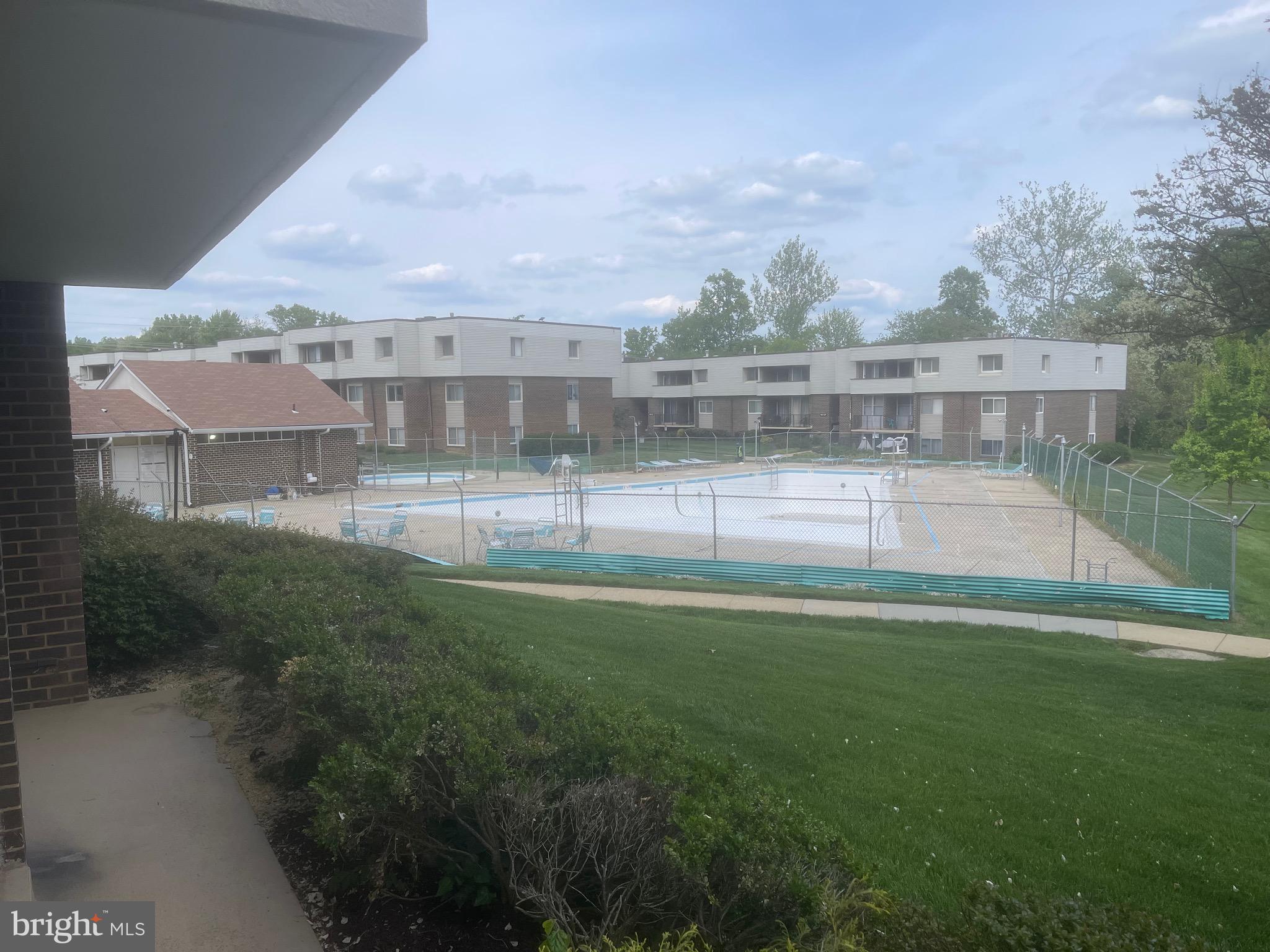 10206 PRINCE PLACE Unit: 4-T2