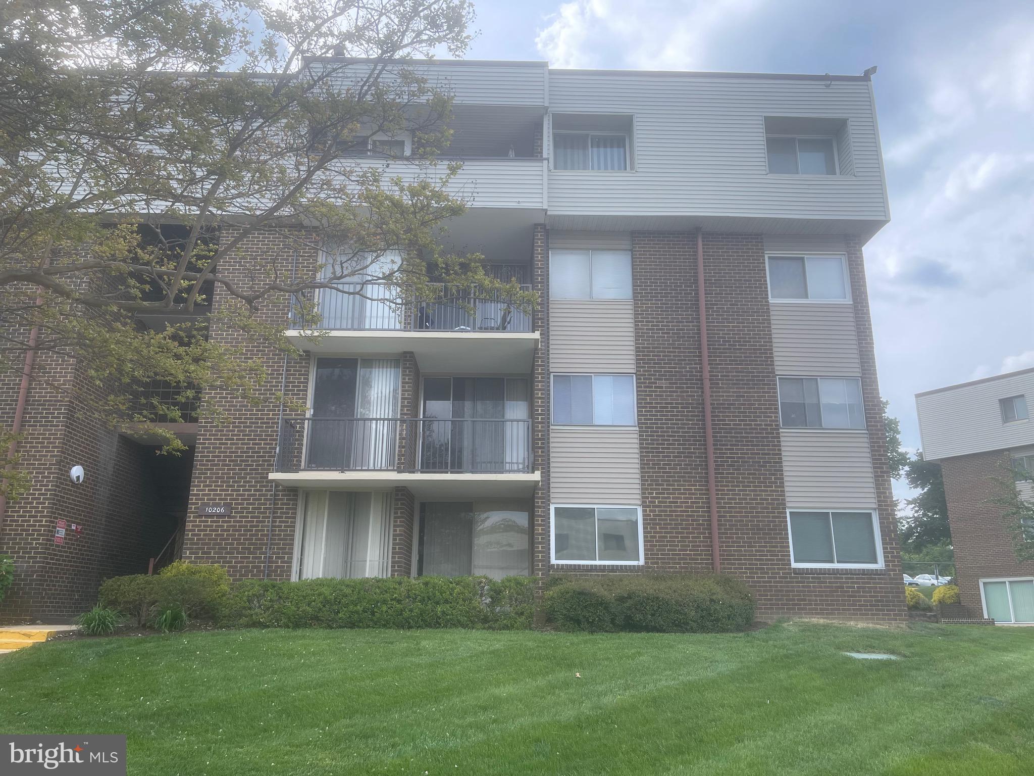 10206 PRINCE PLACE Unit: 4-T2