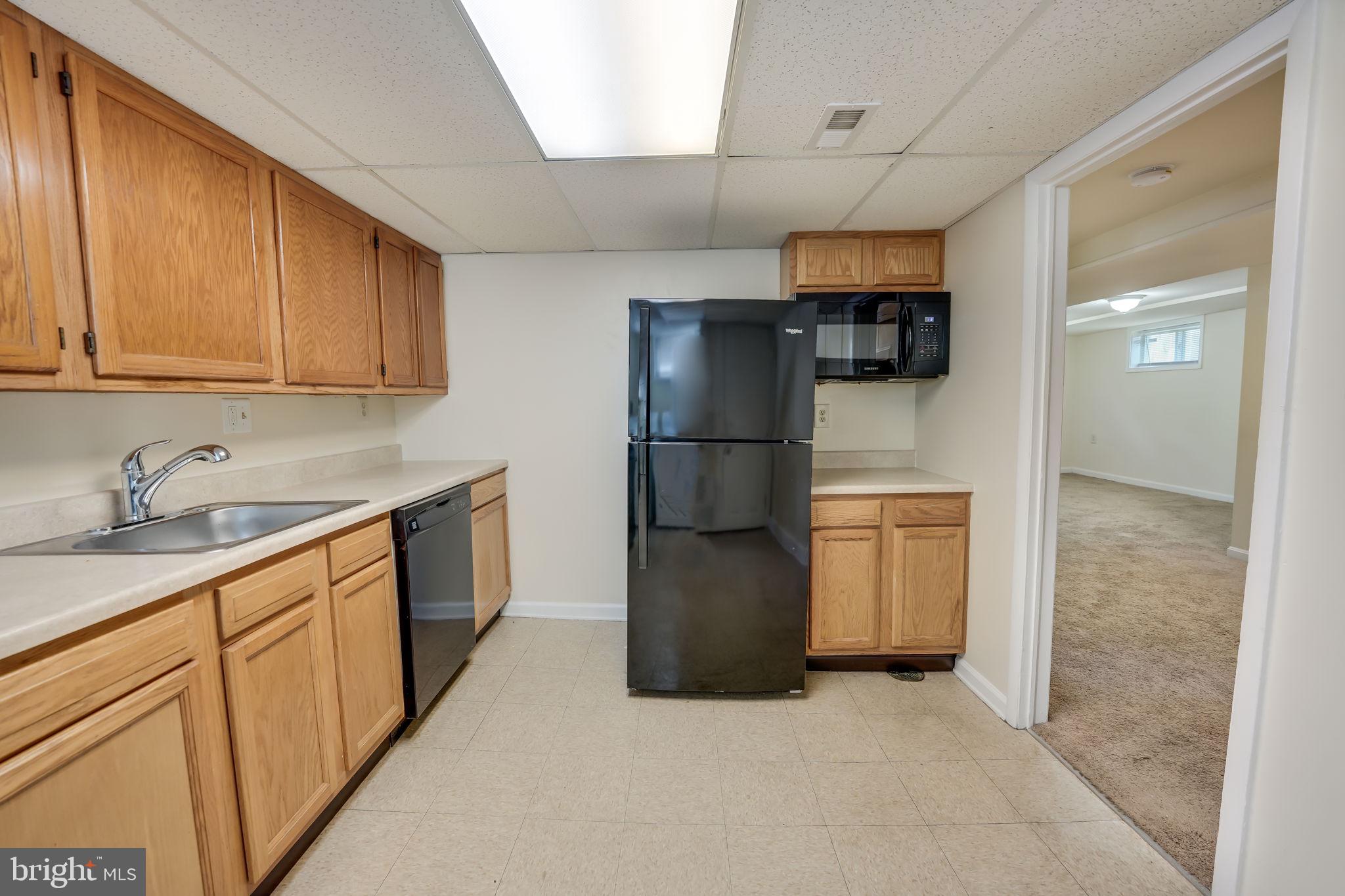 3914 NICHOLSON STREET