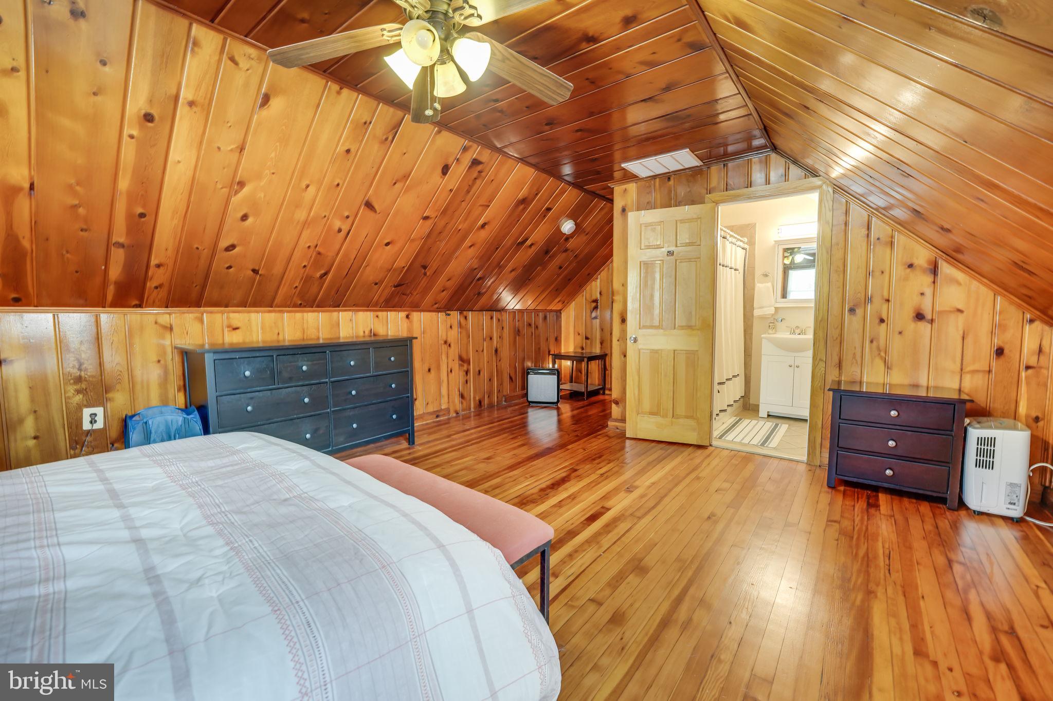 3914 NICHOLSON STREET