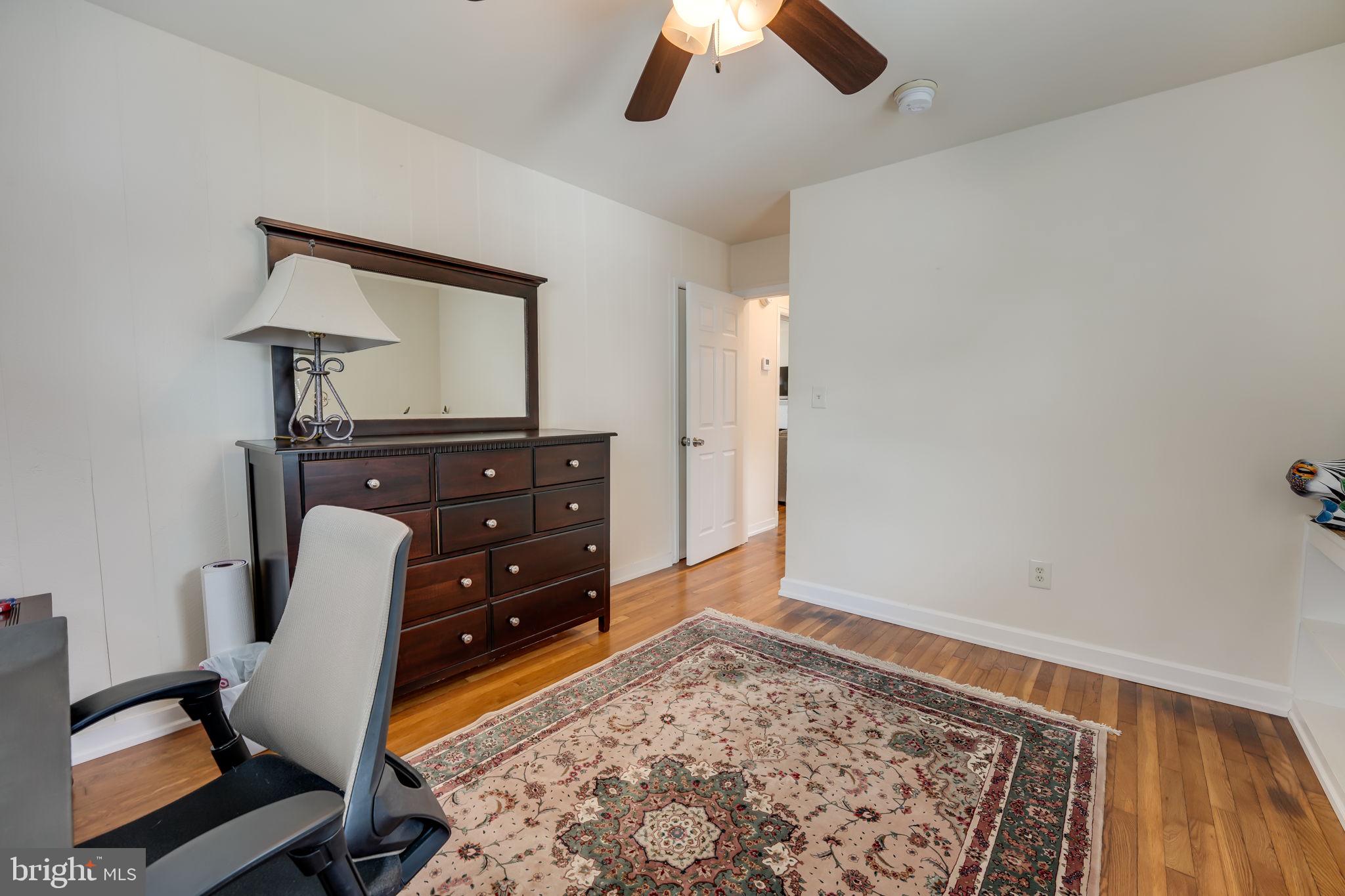 3914 NICHOLSON STREET