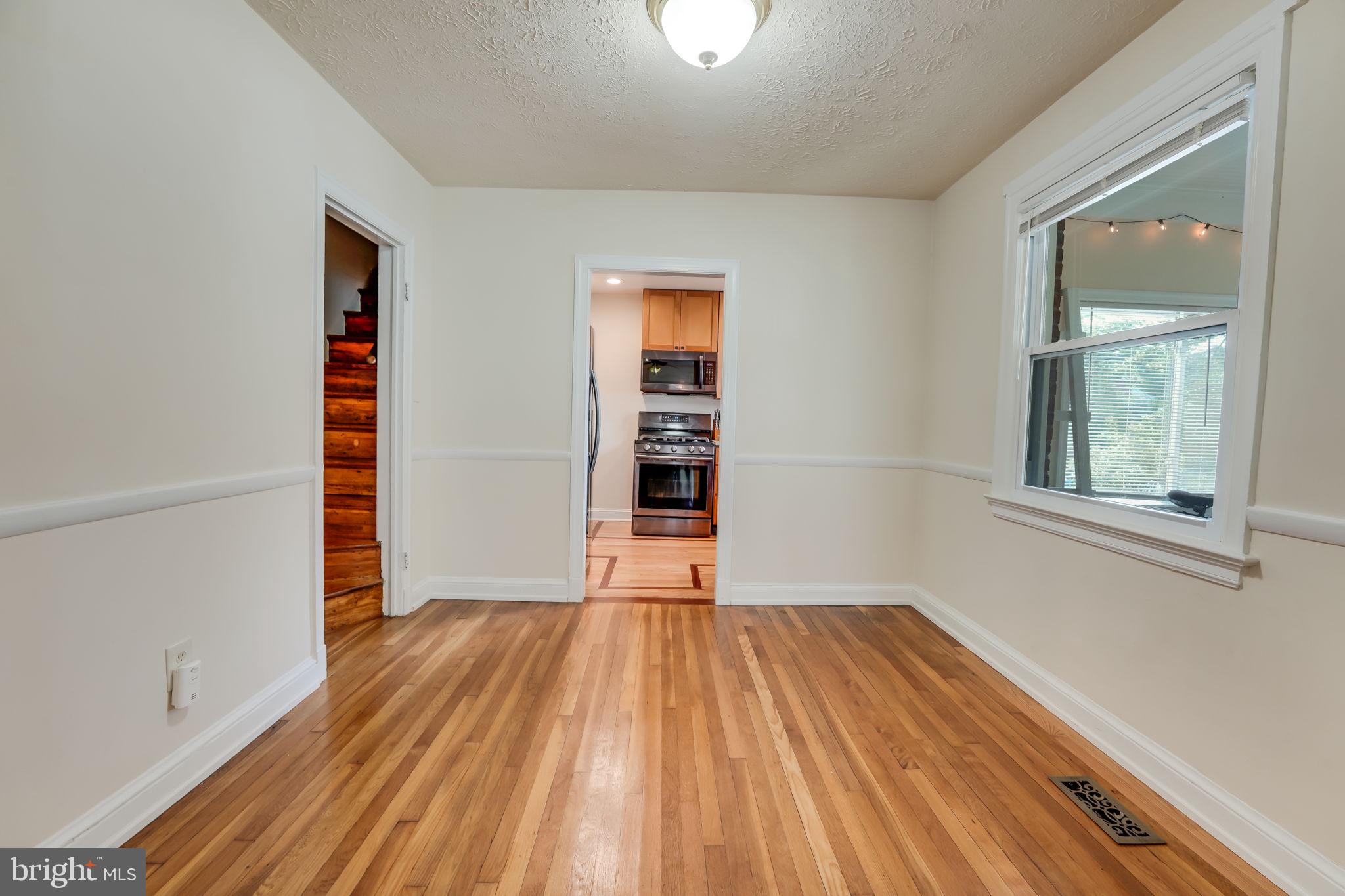 3914 NICHOLSON STREET