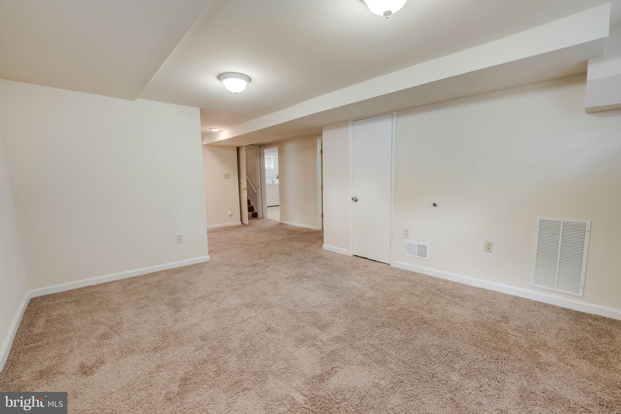 3914 NICHOLSON STREET