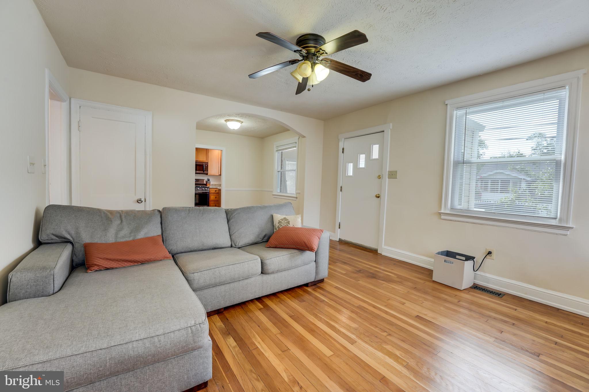 3914 NICHOLSON STREET