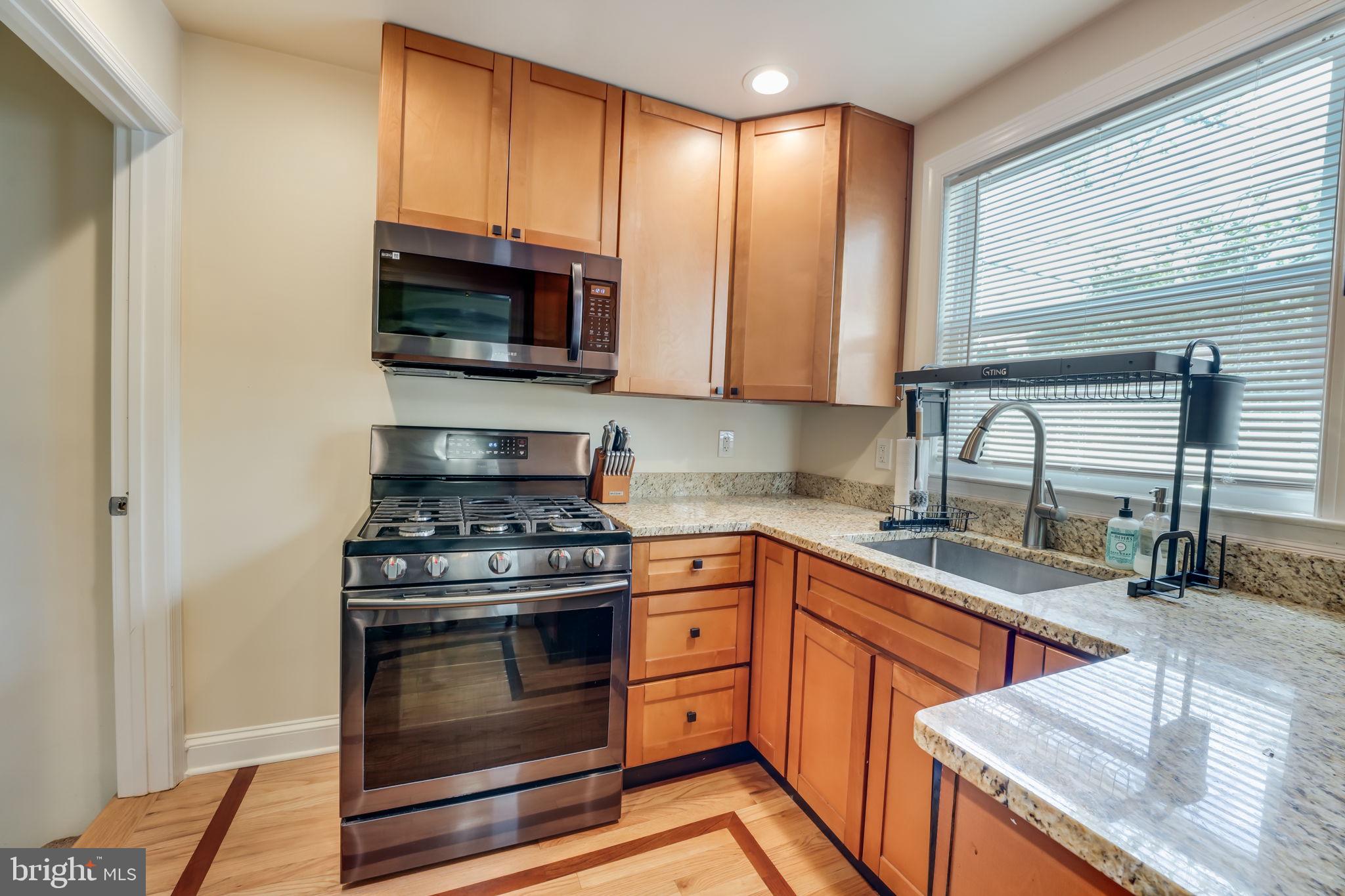 3914 NICHOLSON STREET