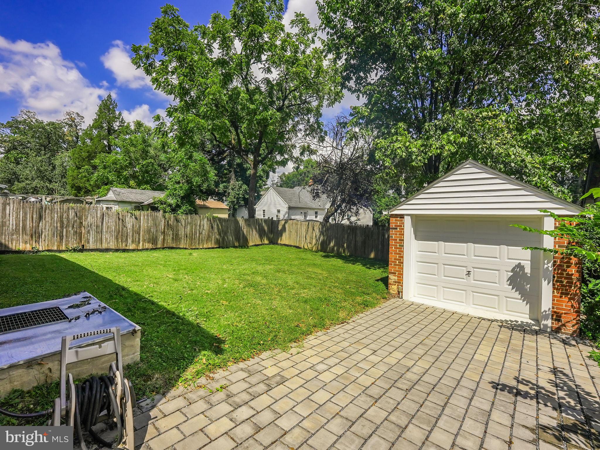 3914 NICHOLSON STREET