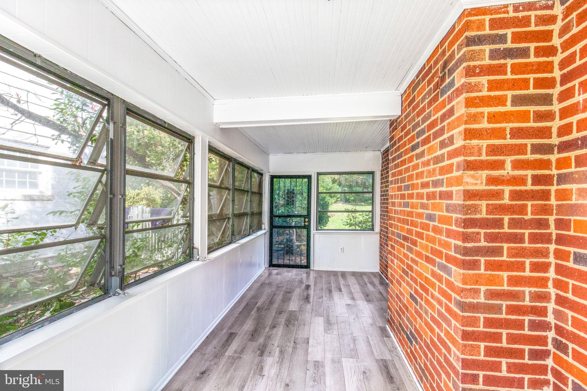 5902 Forest ROAD