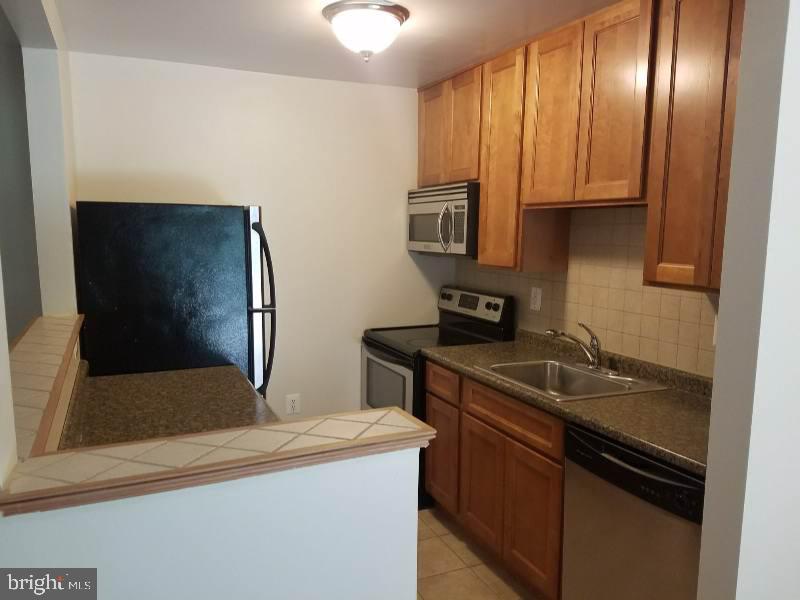 6301 Hil Mar DRIVE Unit: 4-3