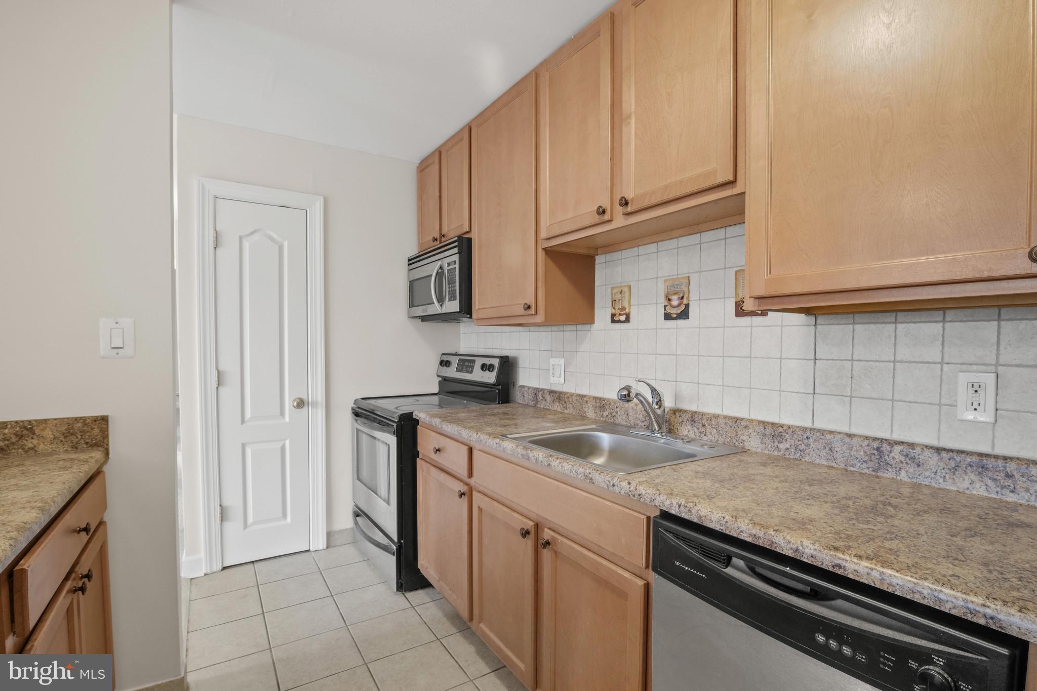 6308 Hil Mar DRIVE Unit: 8-7