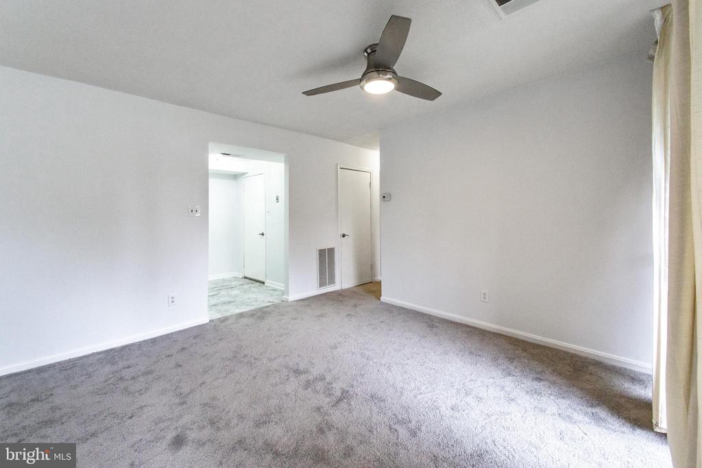 10249 Prince Pl #31-104