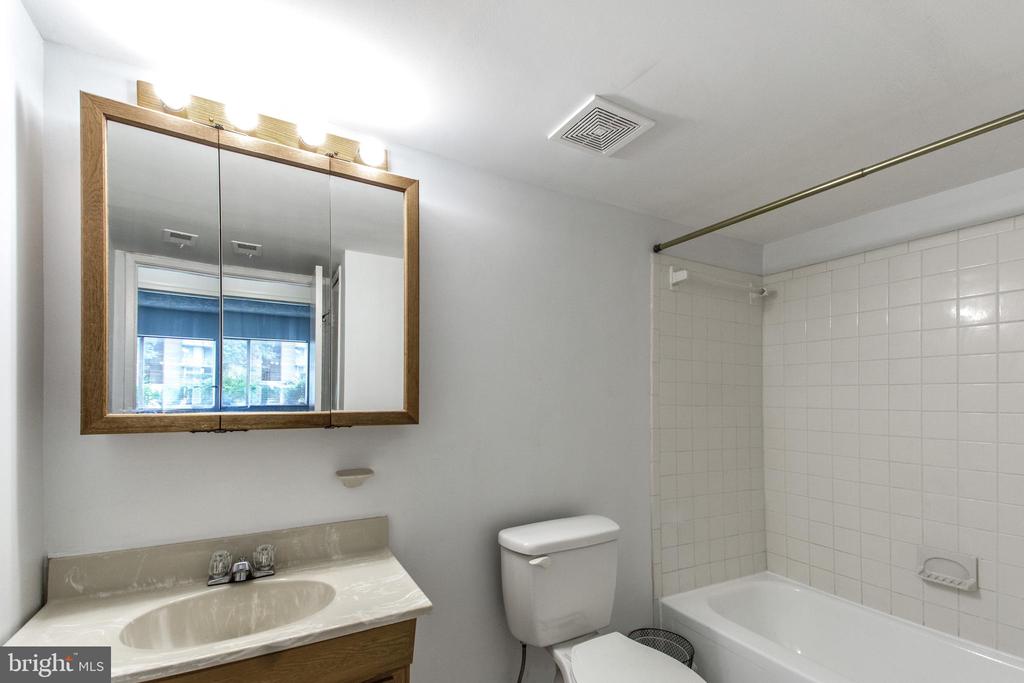 10249 Prince Pl #31-104