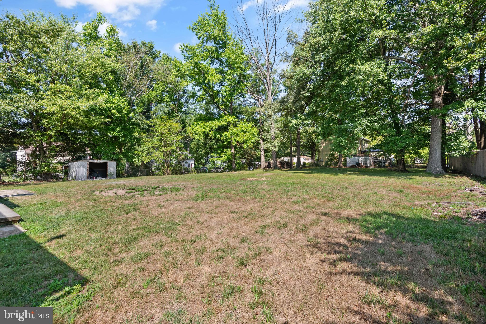 8600 Lantern Ln