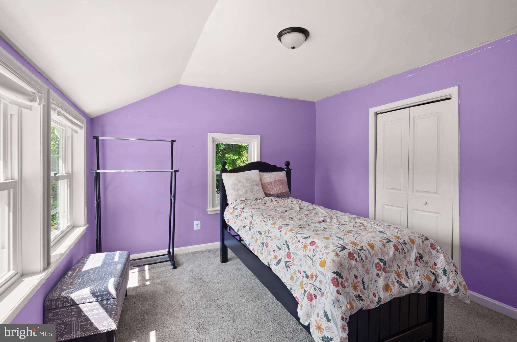 8600 Lantern Ln