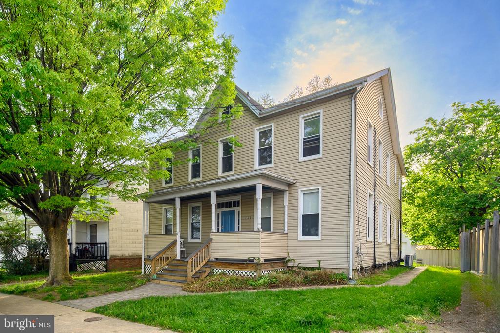 305 9TH STREET