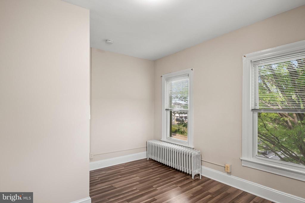 305 9TH STREET
