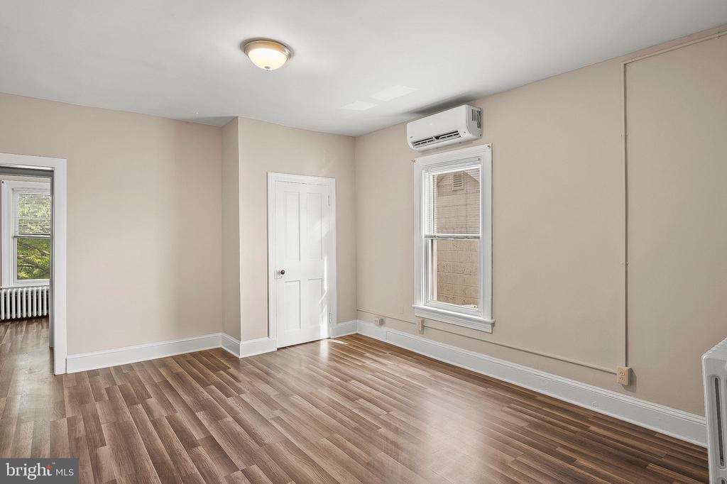 305 9TH STREET