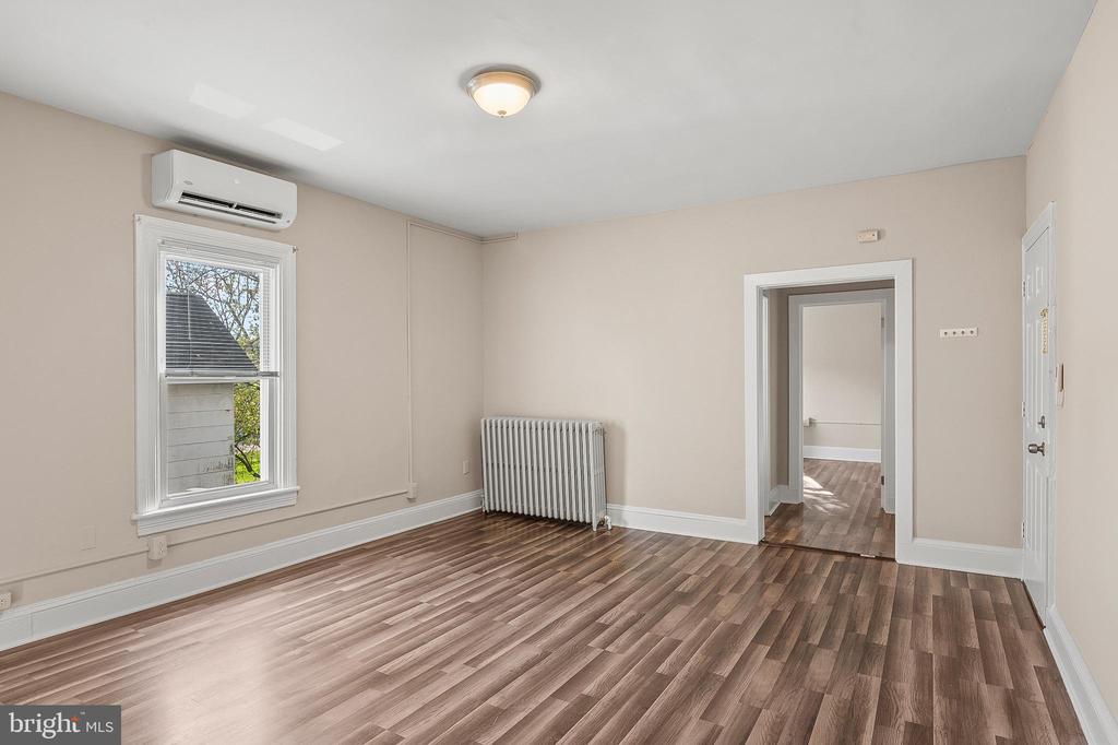 305 9TH STREET