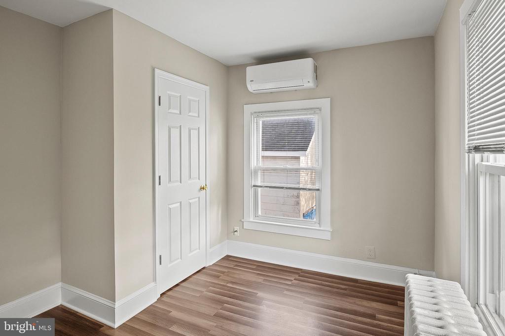305 9TH STREET
