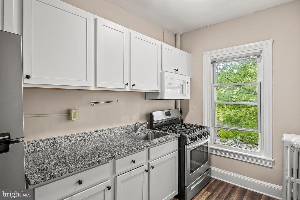 305 9TH STREET