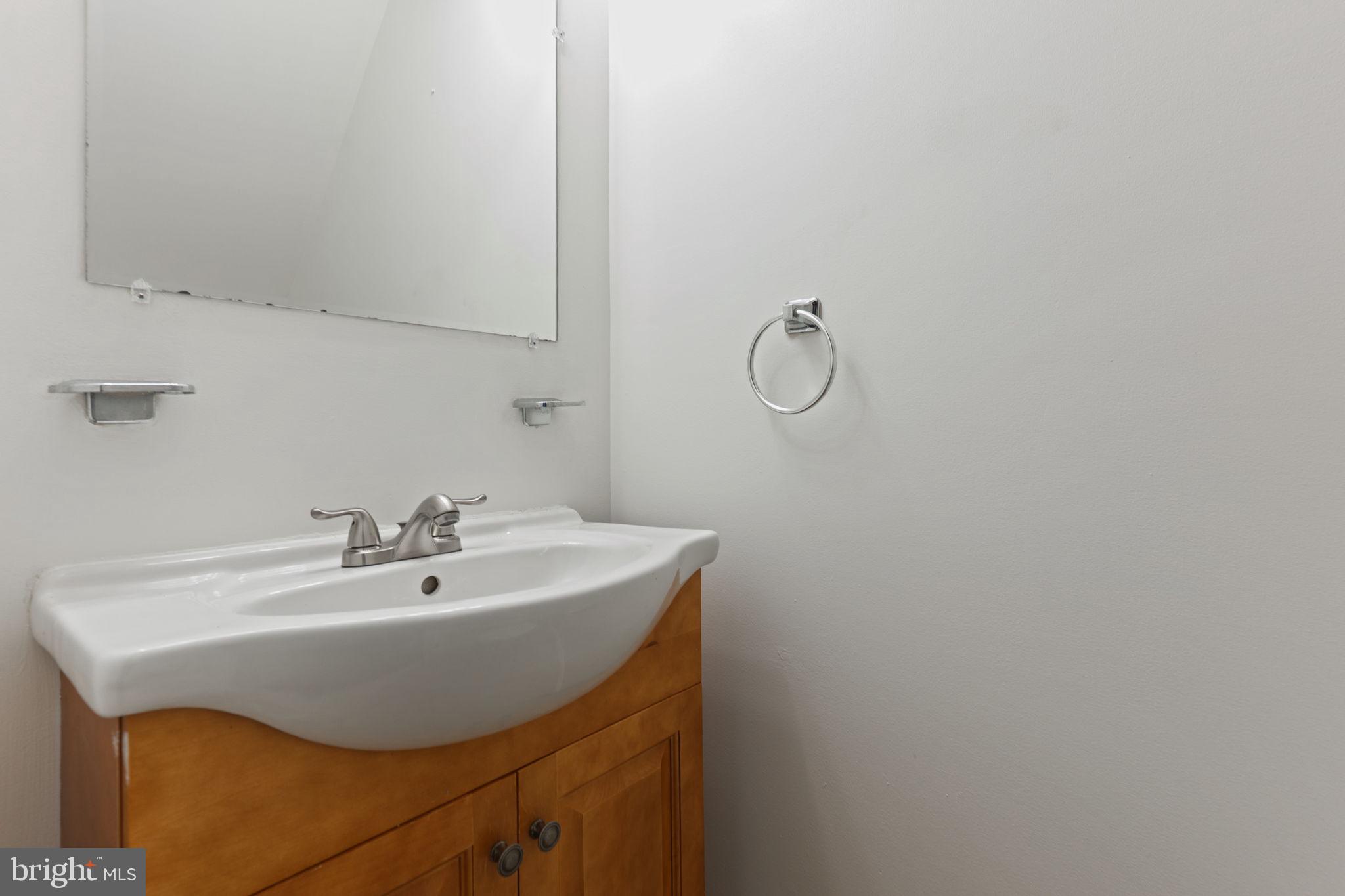2512 Kent Village Dr