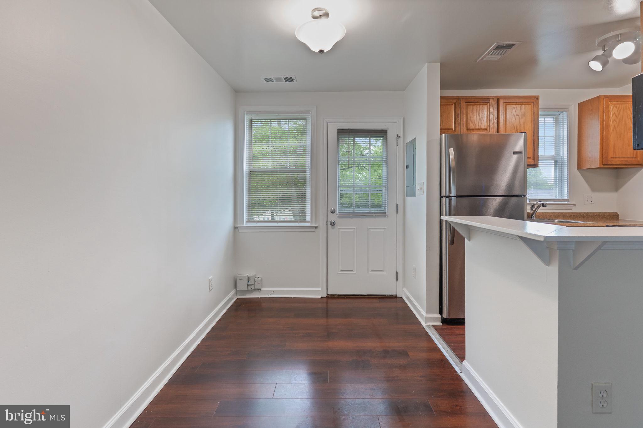 2512 Kent Village Dr
