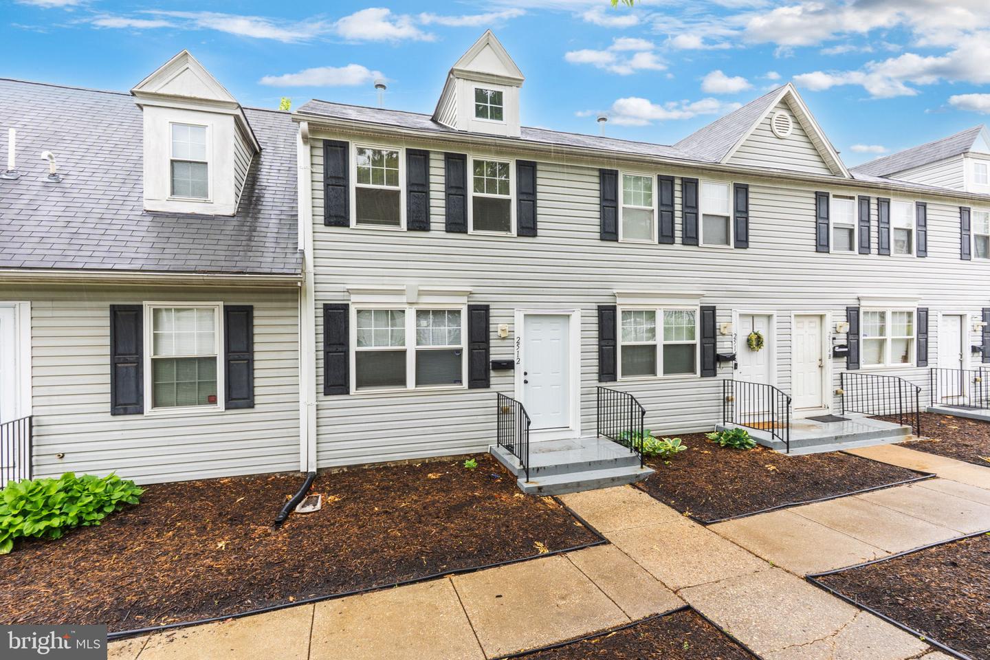 2512 Kent Village Dr