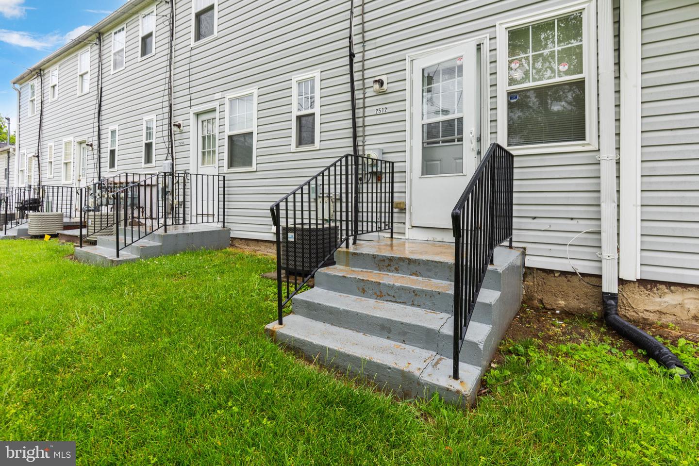 2512 Kent Village Dr