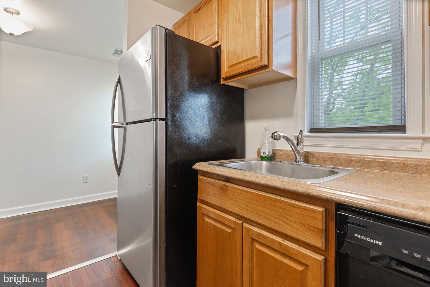 2512 Kent Village Dr