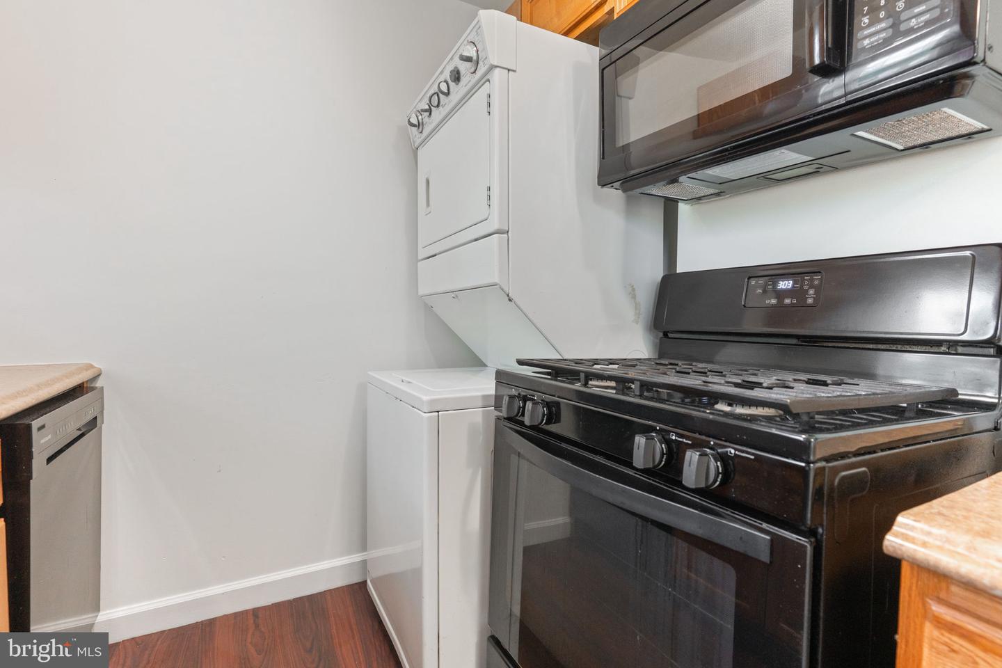 2512 Kent Village Dr