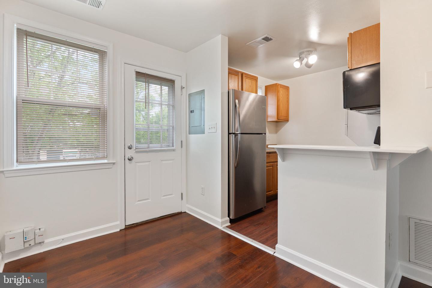2512 Kent Village Dr