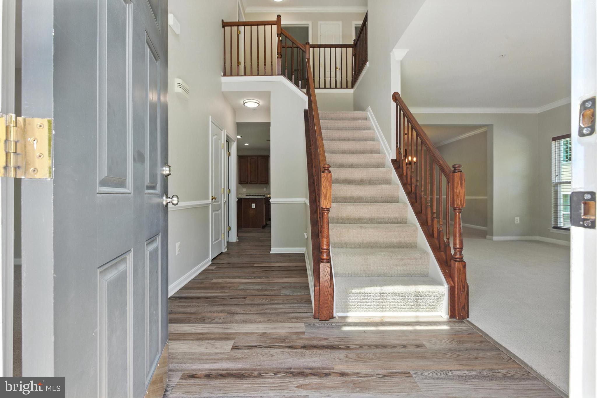 10210 ROLLING GREEN WAY