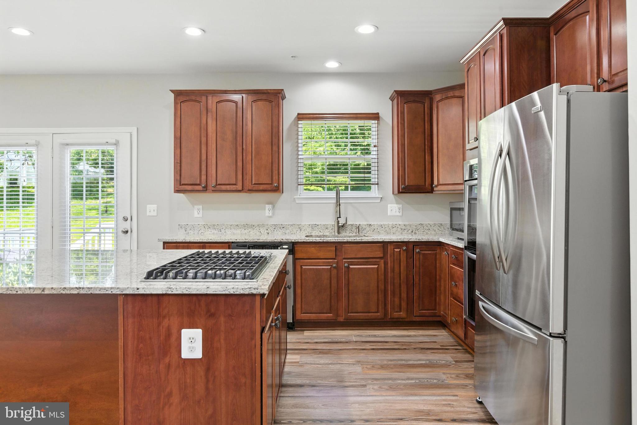 10210 ROLLING GREEN WAY