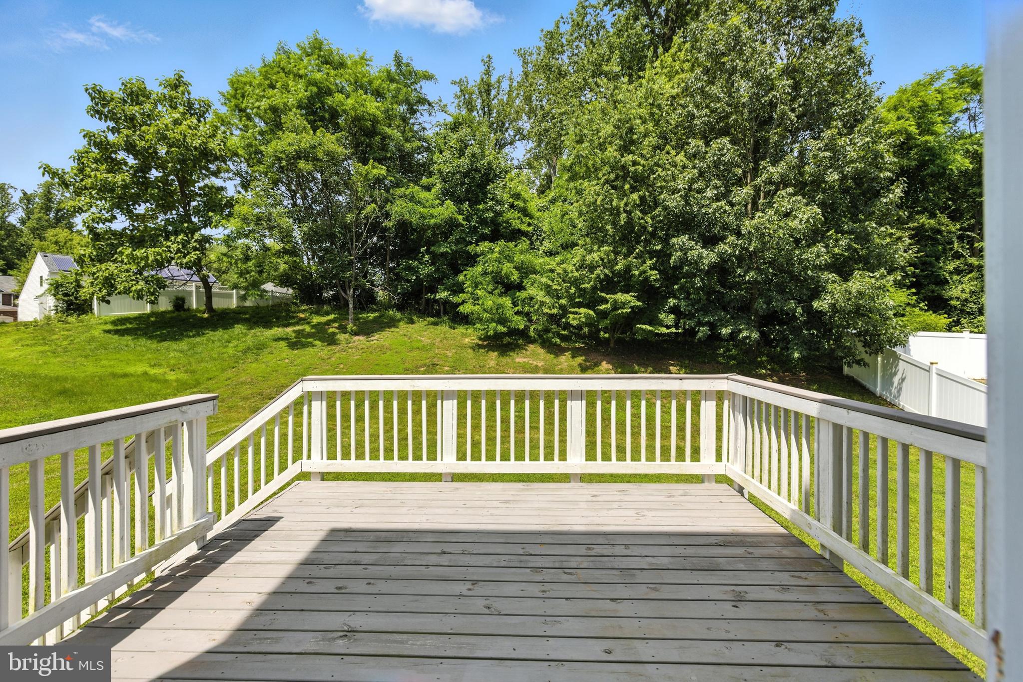 10210 ROLLING GREEN WAY