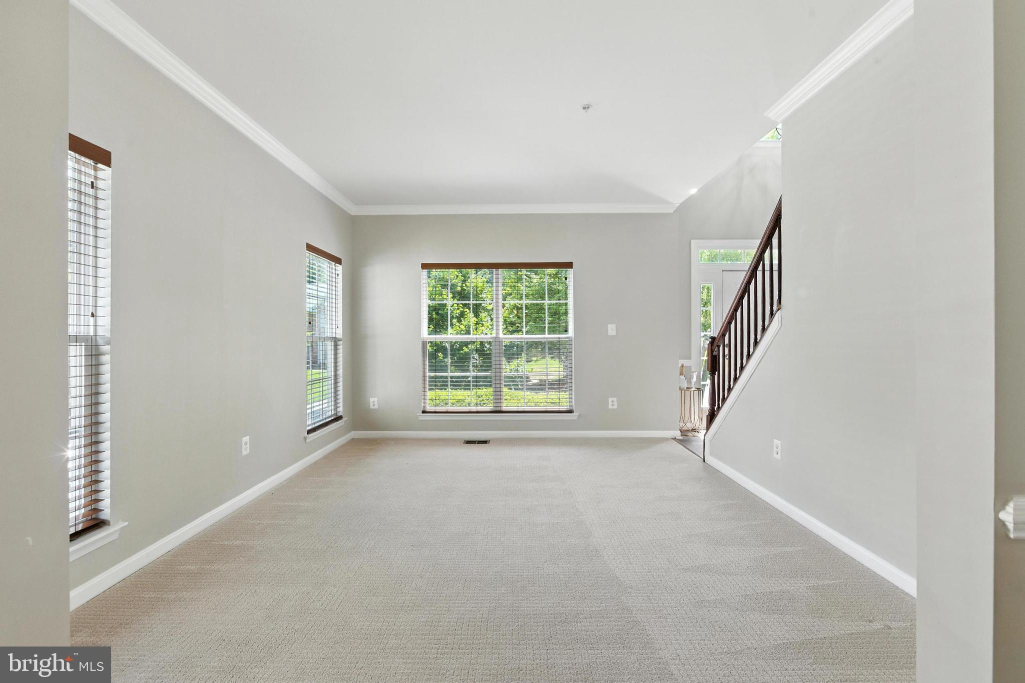 10210 ROLLING GREEN WAY