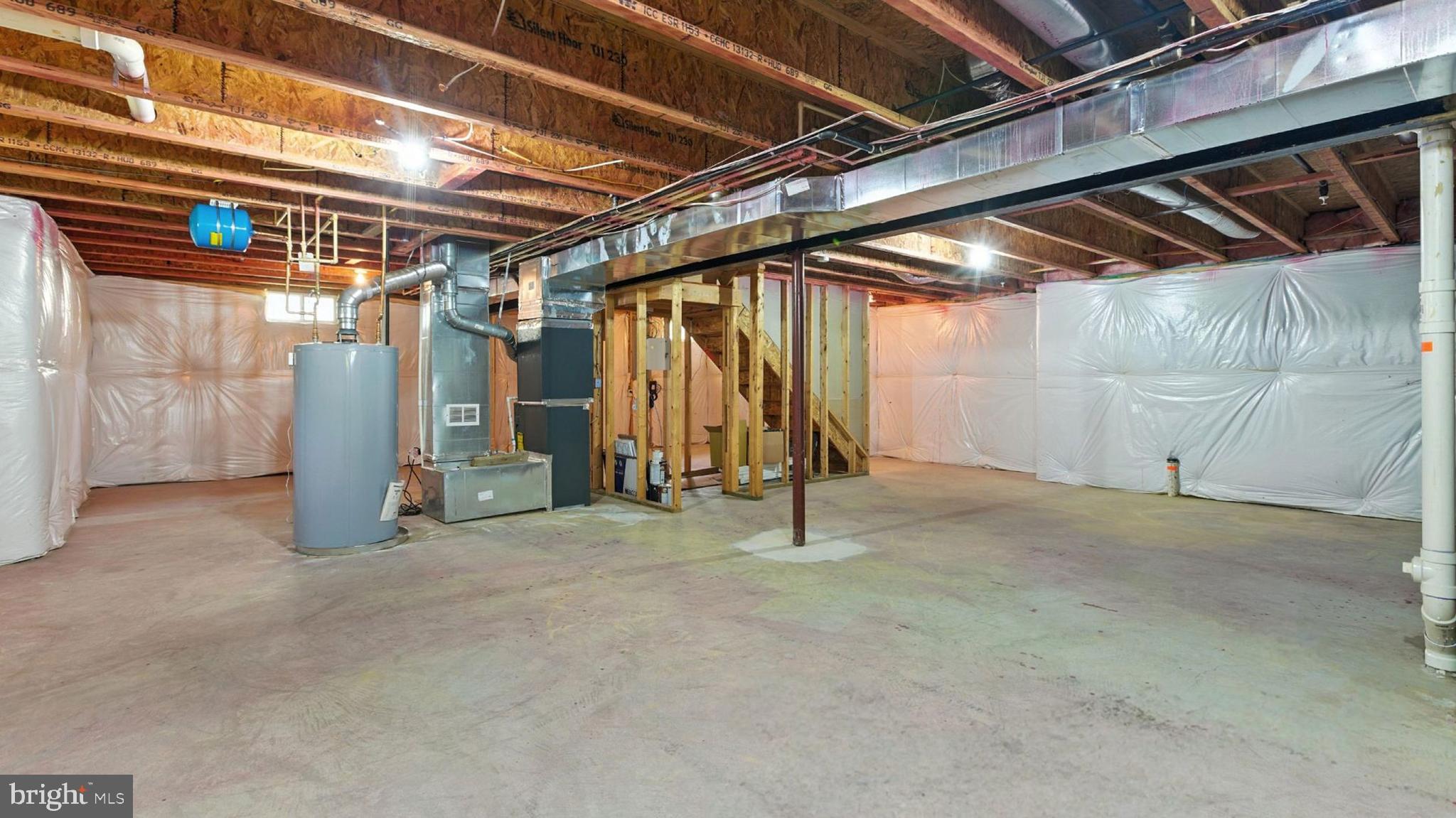 10210 ROLLING GREEN WAY