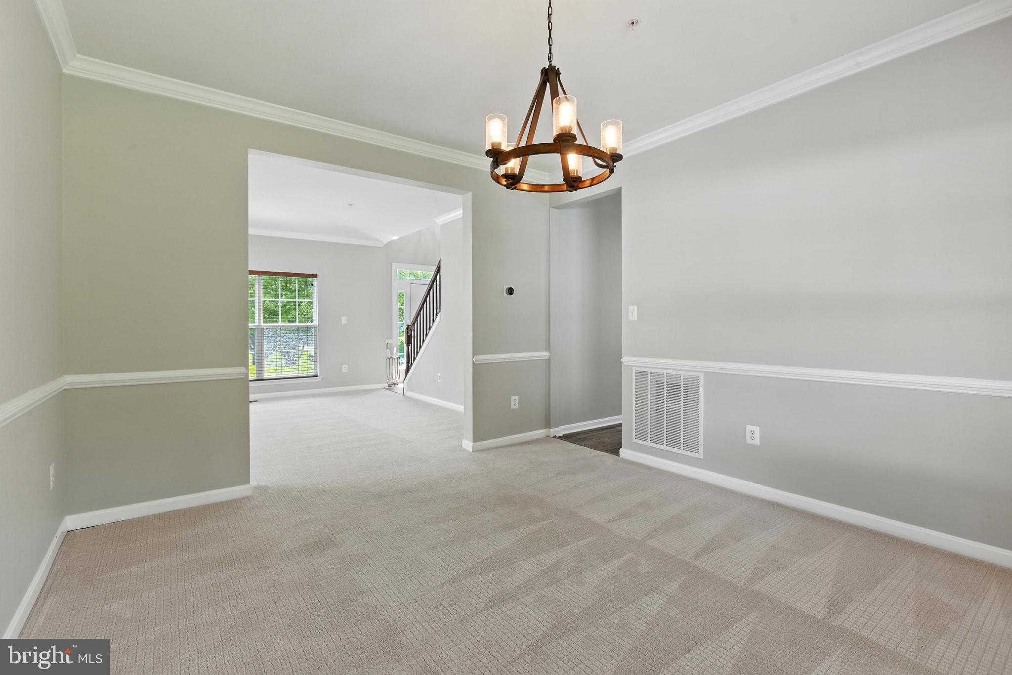 10210 ROLLING GREEN WAY