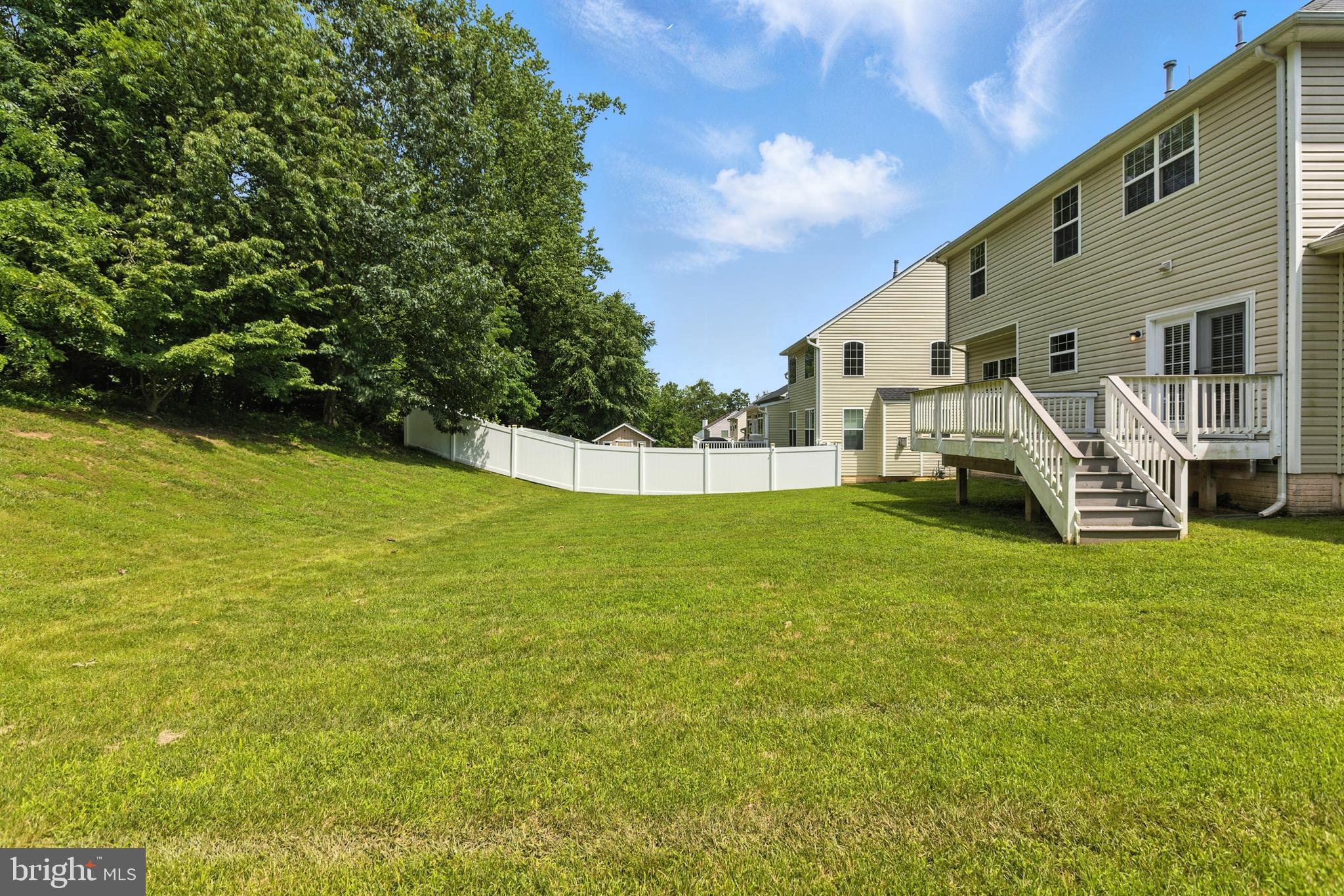 10210 ROLLING GREEN WAY