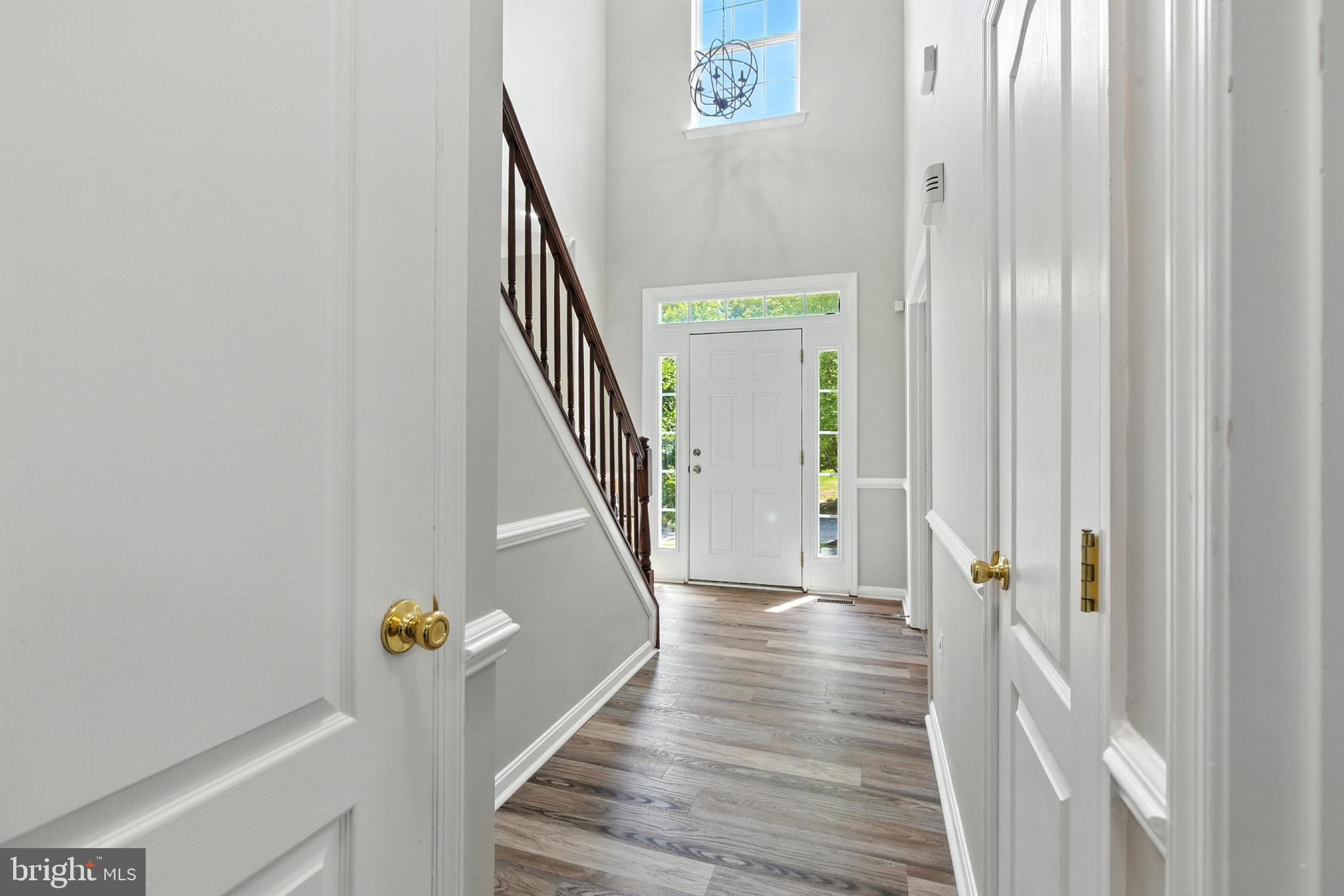 10210 ROLLING GREEN WAY